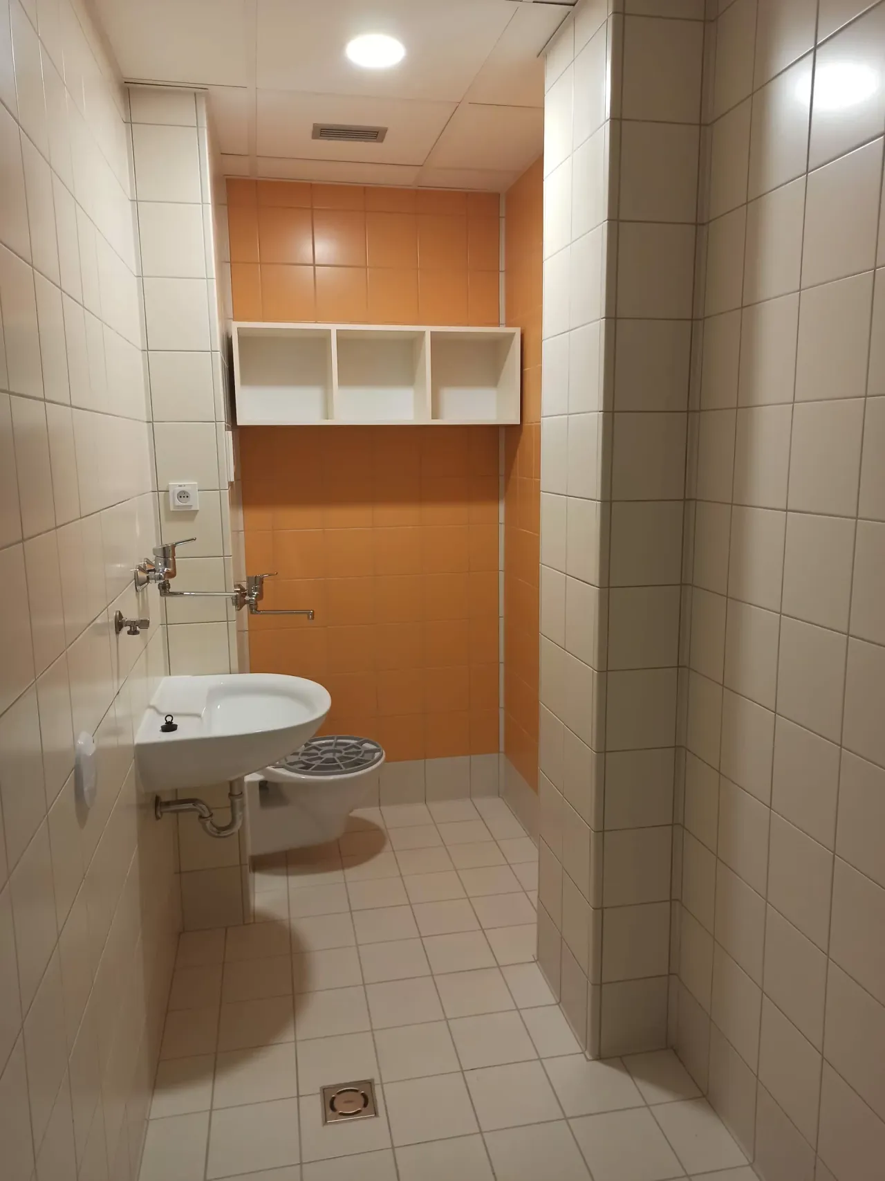 Nová pětipodlažní nemocnice, fotografie 22